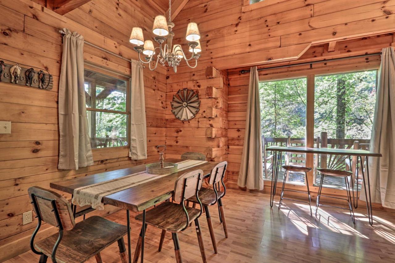 Cabin With Hot Tub And Deck, 3 Mi To Pigeon Forge Sevierville Exterior foto