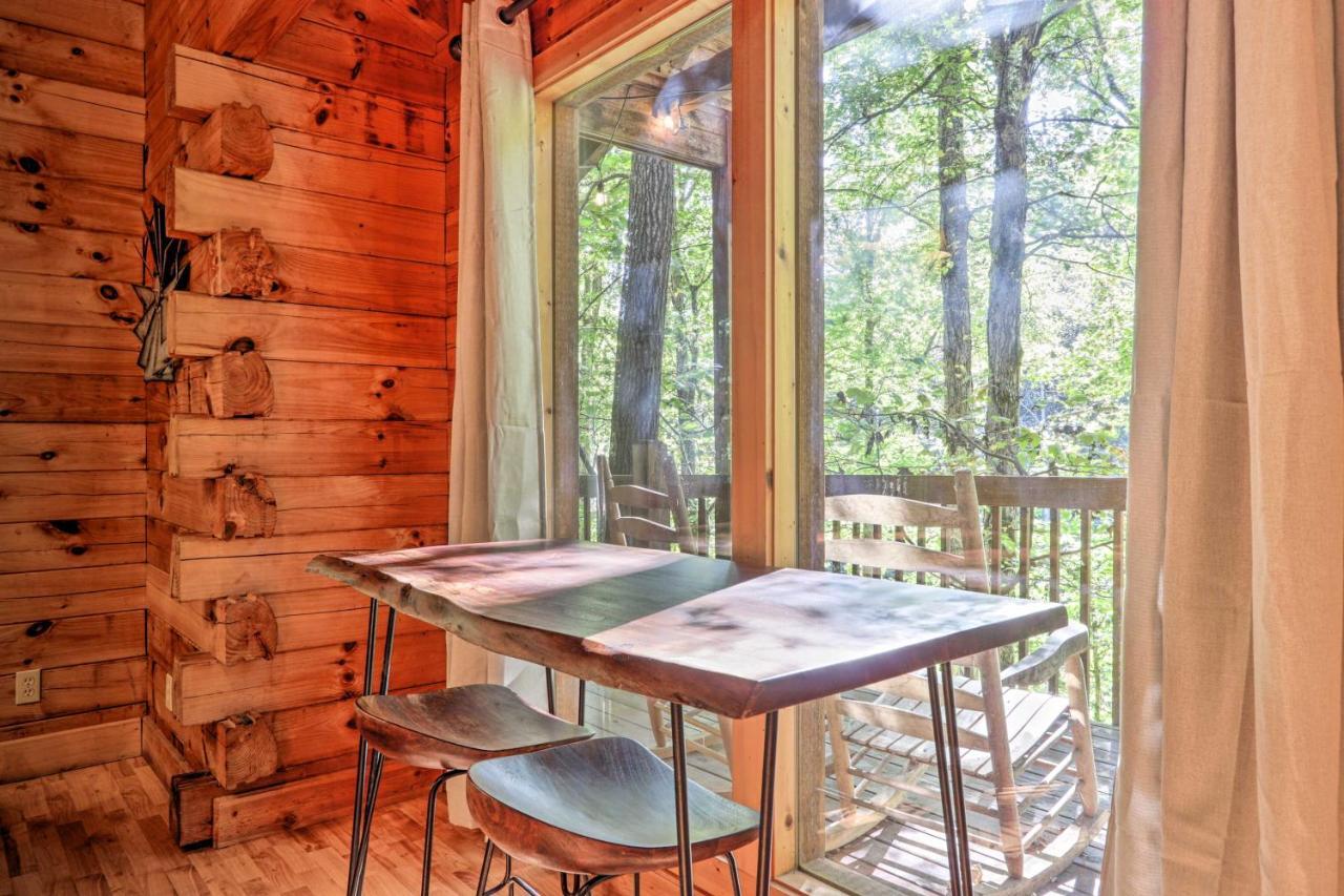 Cabin With Hot Tub And Deck, 3 Mi To Pigeon Forge Sevierville Exterior foto