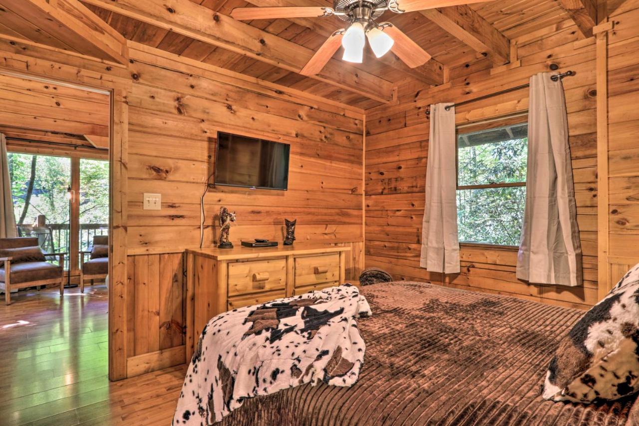 Cabin With Hot Tub And Deck, 3 Mi To Pigeon Forge Sevierville Exterior foto
