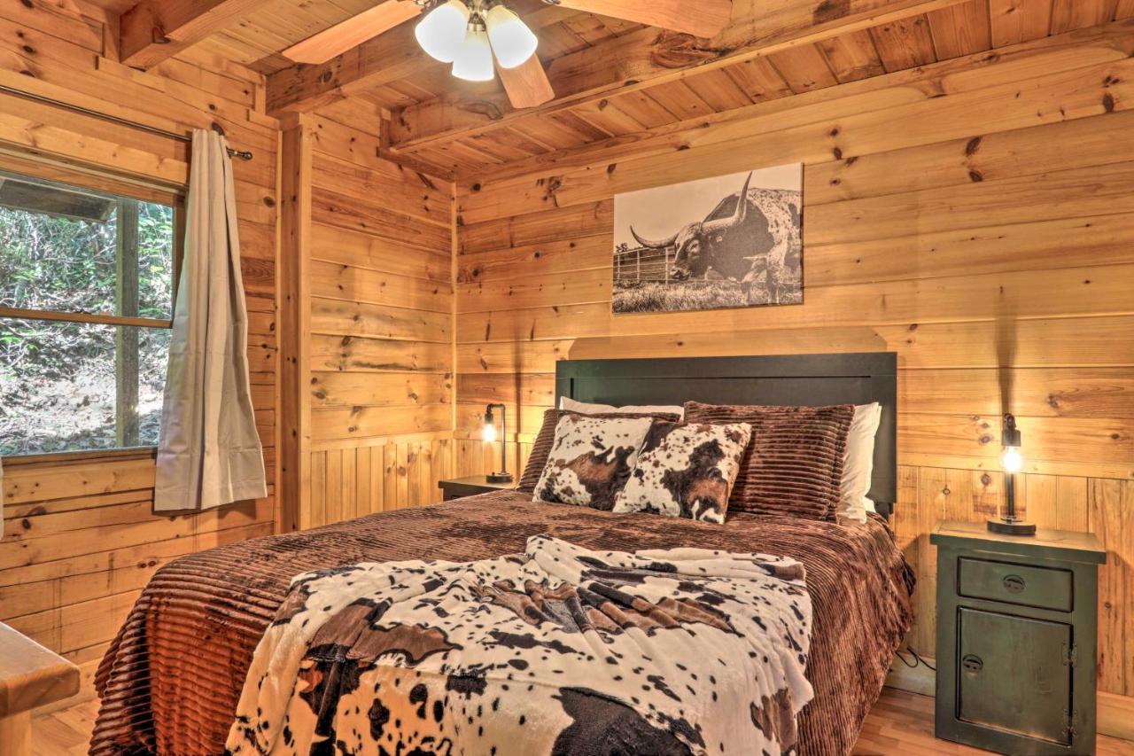Cabin With Hot Tub And Deck, 3 Mi To Pigeon Forge Sevierville Exterior foto